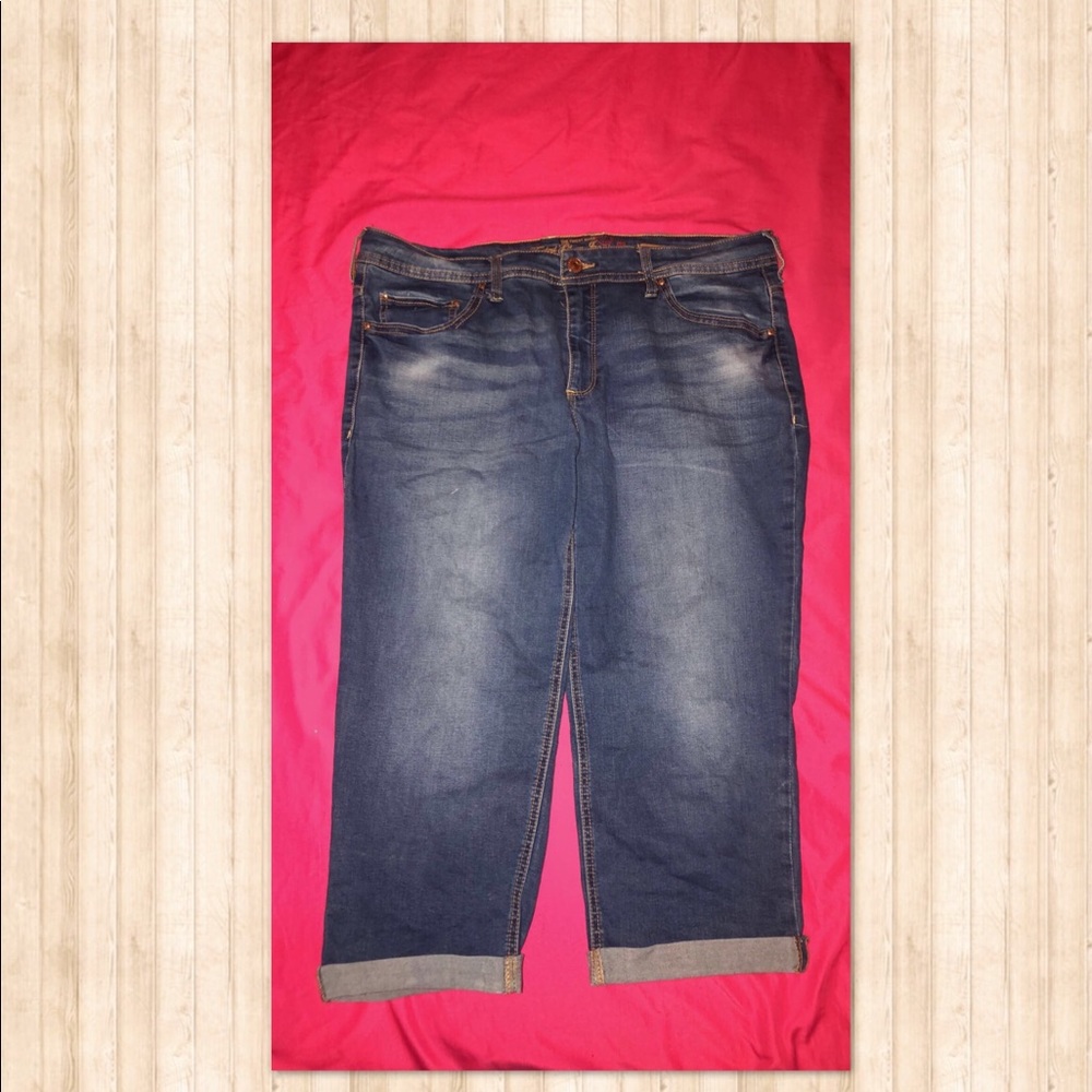 Light blue Capri jeans